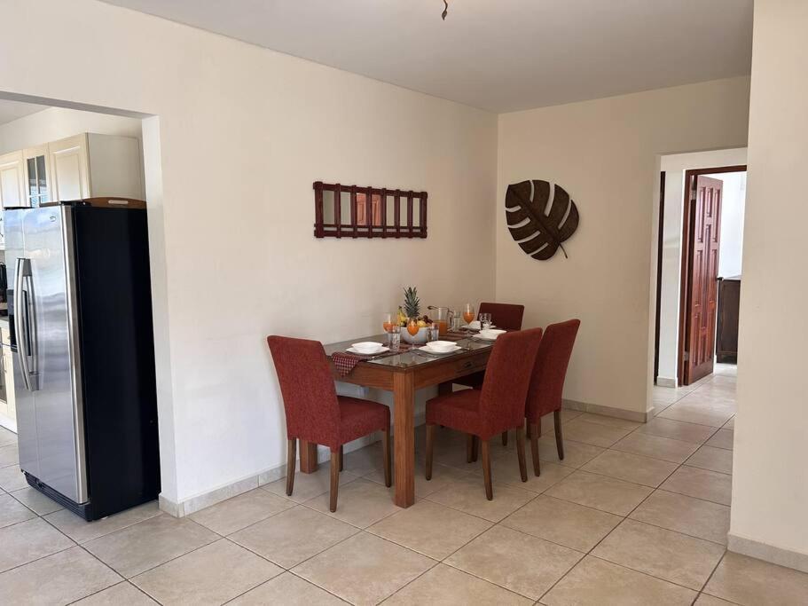 Jolie Villa Entire Villa In Noord, Aruba Palm Beach Eksteriør billede