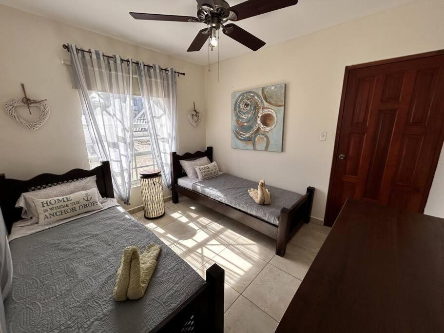 Jolie Villa Entire Villa In Noord, Aruba Palm Beach Eksteriør billede