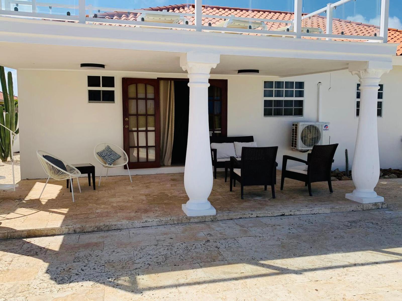 Jolie Villa Entire Villa In Noord, Aruba Palm Beach Eksteriør billede
