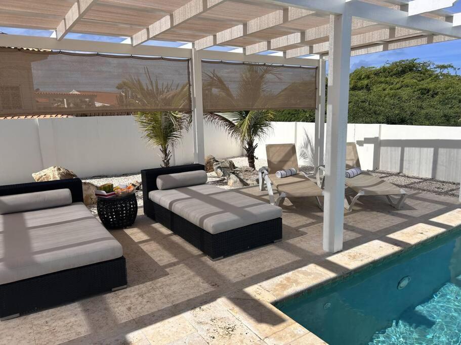 Jolie Villa Entire Villa In Noord, Aruba Palm Beach Eksteriør billede