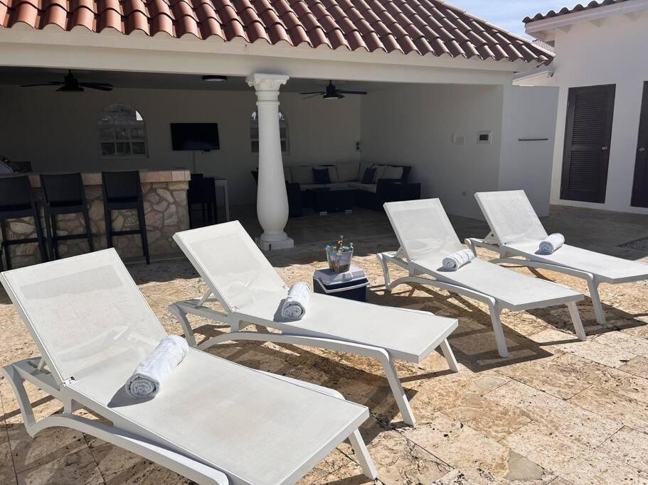 Jolie Villa Entire Villa In Noord, Aruba Palm Beach Eksteriør billede