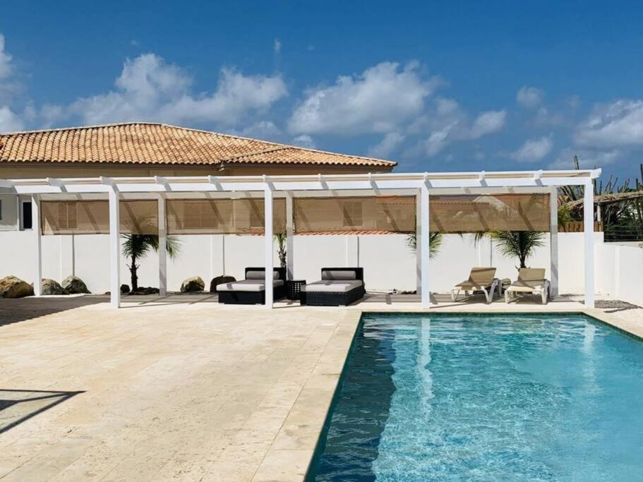 Jolie Villa Entire Villa In Noord, Aruba Palm Beach Eksteriør billede
